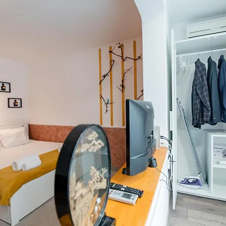 Apartment New Iorga4 Oldcity Selfcheckin Timişoara